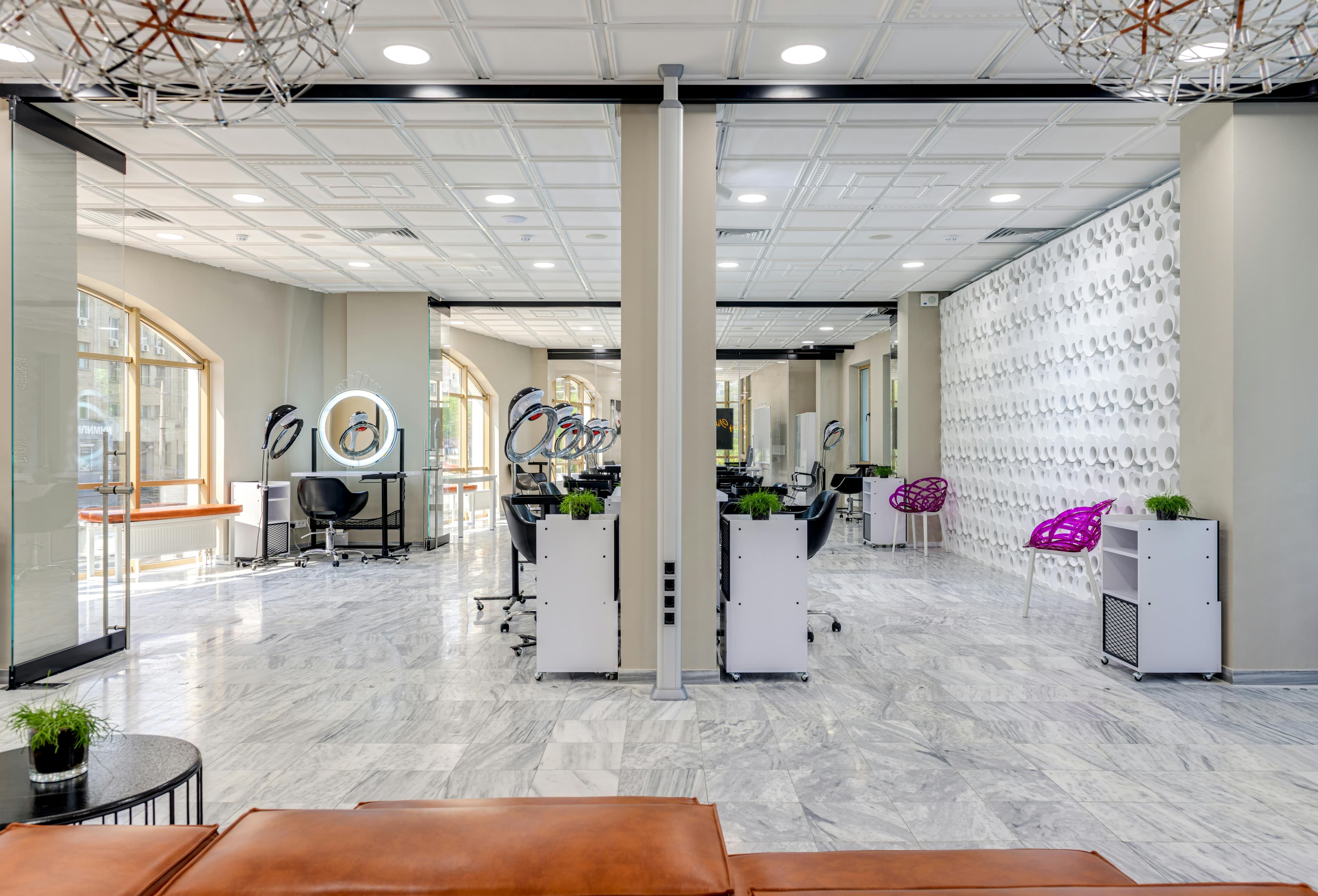 Mediglam salon interior
